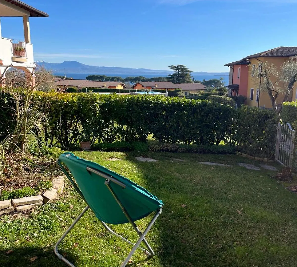 Apartment Casa Dei Fiori, Appartamento Vista Lago, Piscina, Parcheggio Padenghe sul Garda