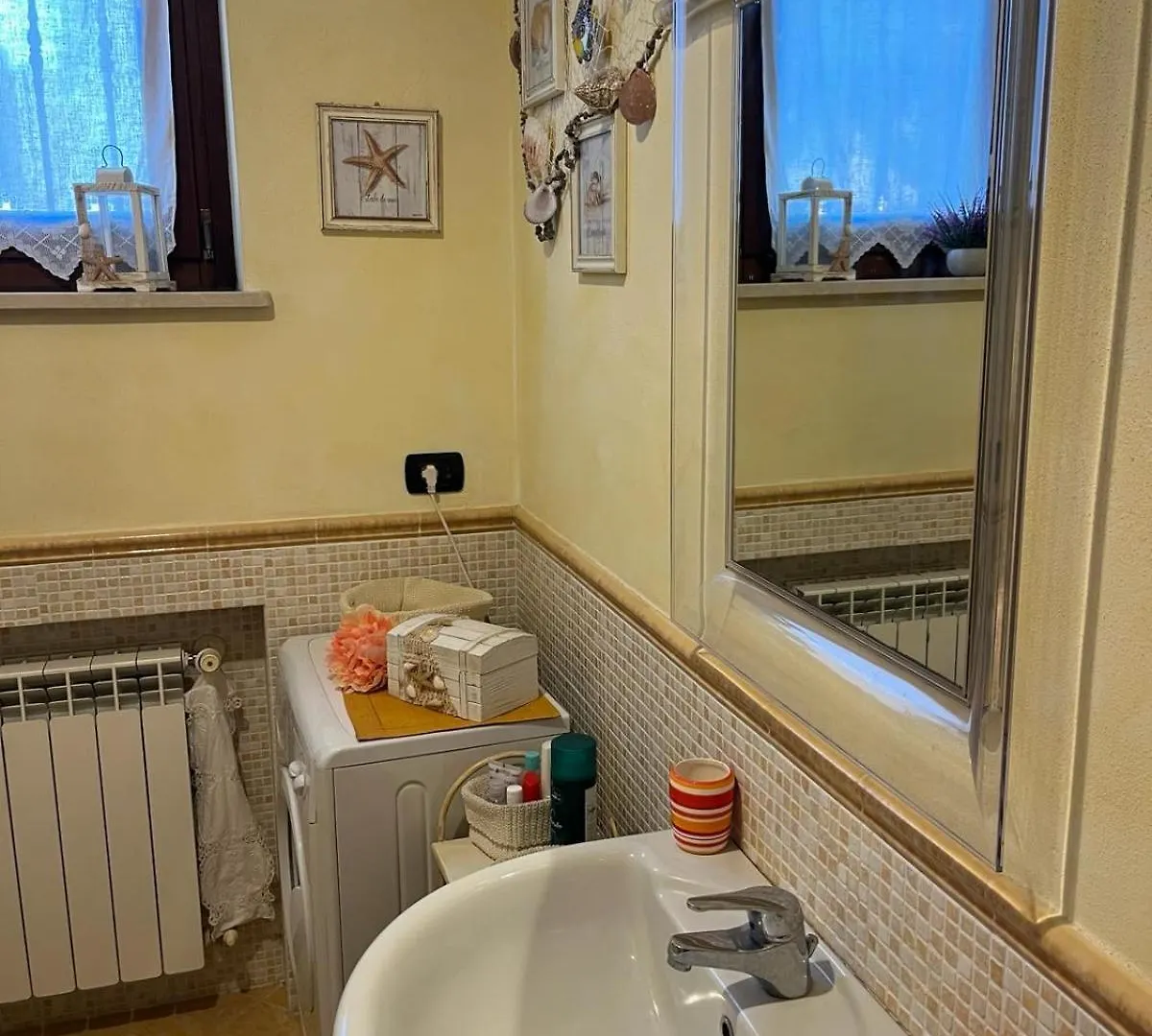 Casa Dei Fiori, Appartamento Vista Lago, Piscina, Parcheggio Padenghe sul Garda 0*,  Italy