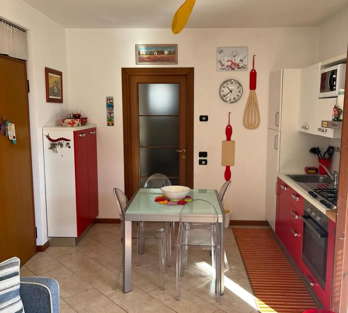 Apartment Casa Dei Fiori, Appartamento Vista Lago, Piscina, Parcheggio Padenghe sul Garda