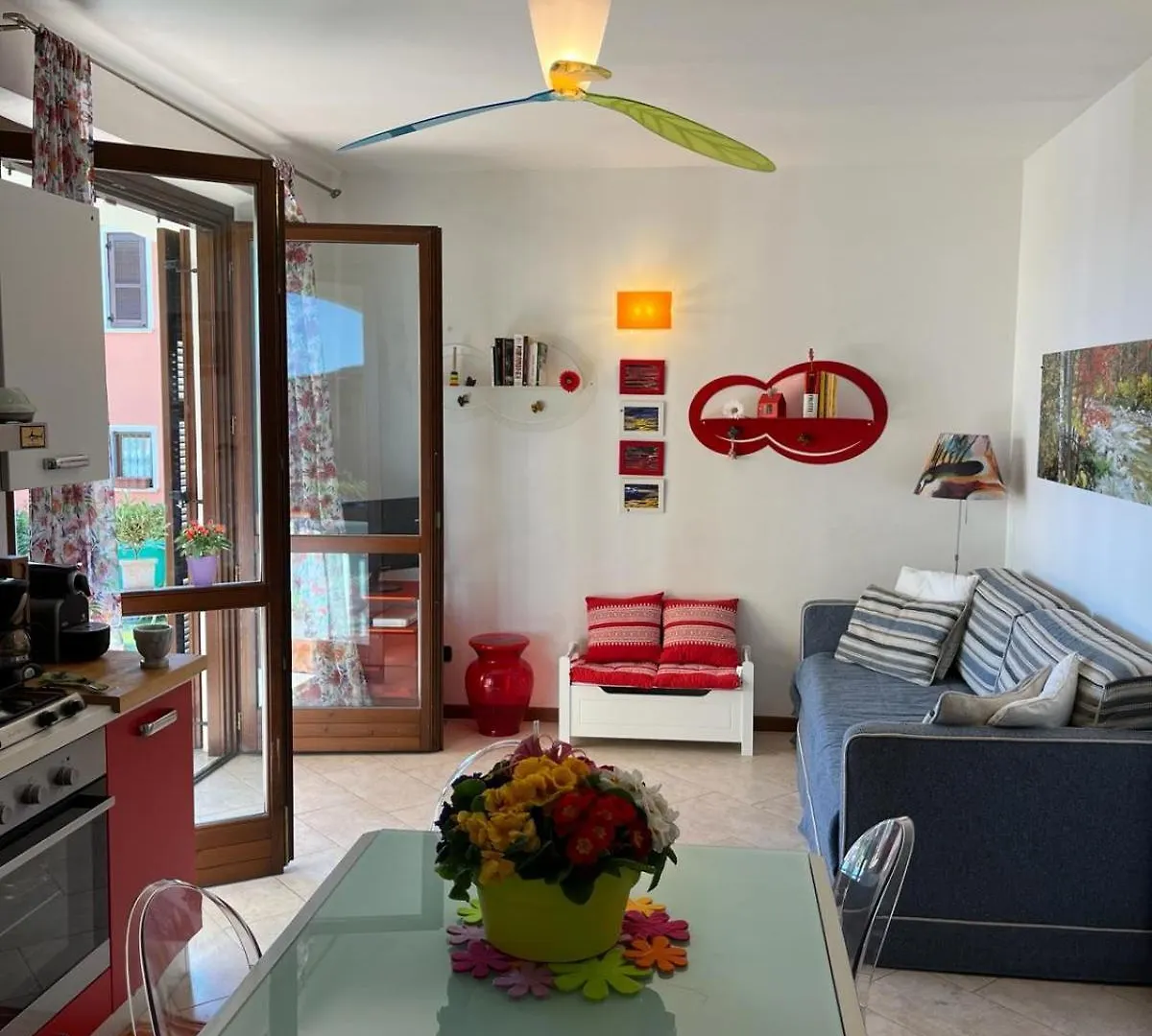 Apartment Casa Dei Fiori, Appartamento Vista Lago, Piscina, Parcheggio Padenghe sul Garda